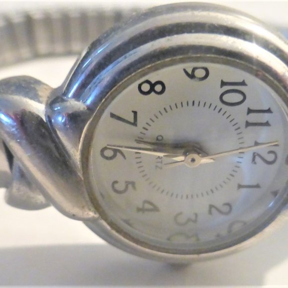 WTC - 7x VINTAGE WATCHES Vintage Watch Water Resistant Watch Carriage Bell Q & Q - Picture 2 of 15